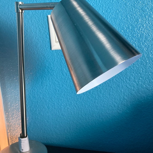 Desktop touch lamp - Picture 5 of 7